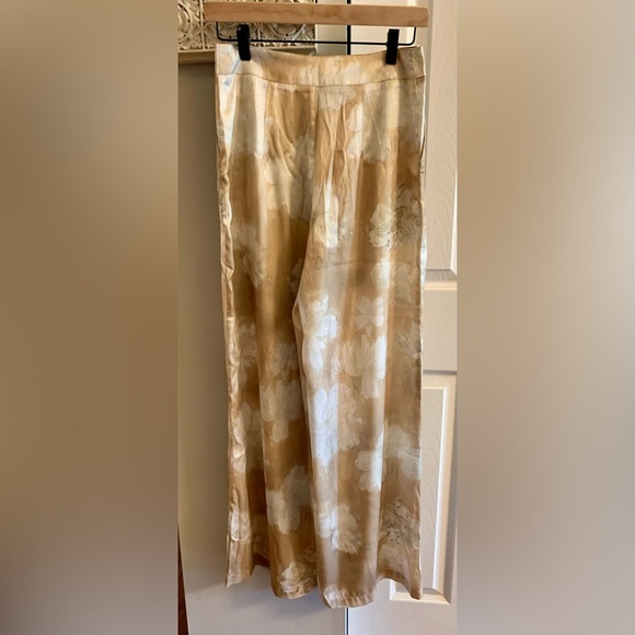 Commense Beige and White Patterned Pants - SZ Small - Picture 6 of 8